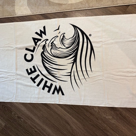 White Claw Branded Towel - Picture 1 of 4